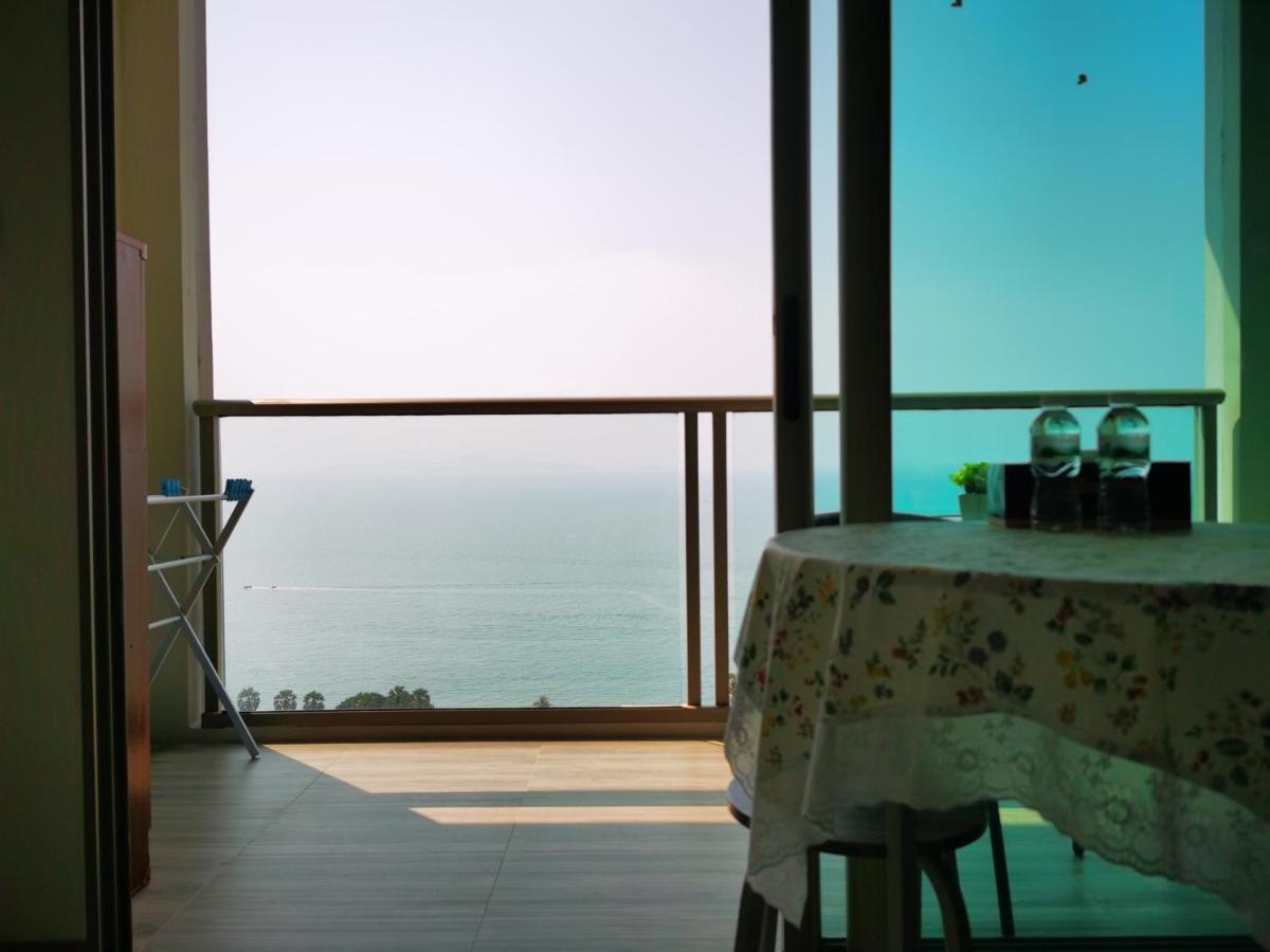 The Riviera Wongamat Hong Apartment Pattaya Esterno foto