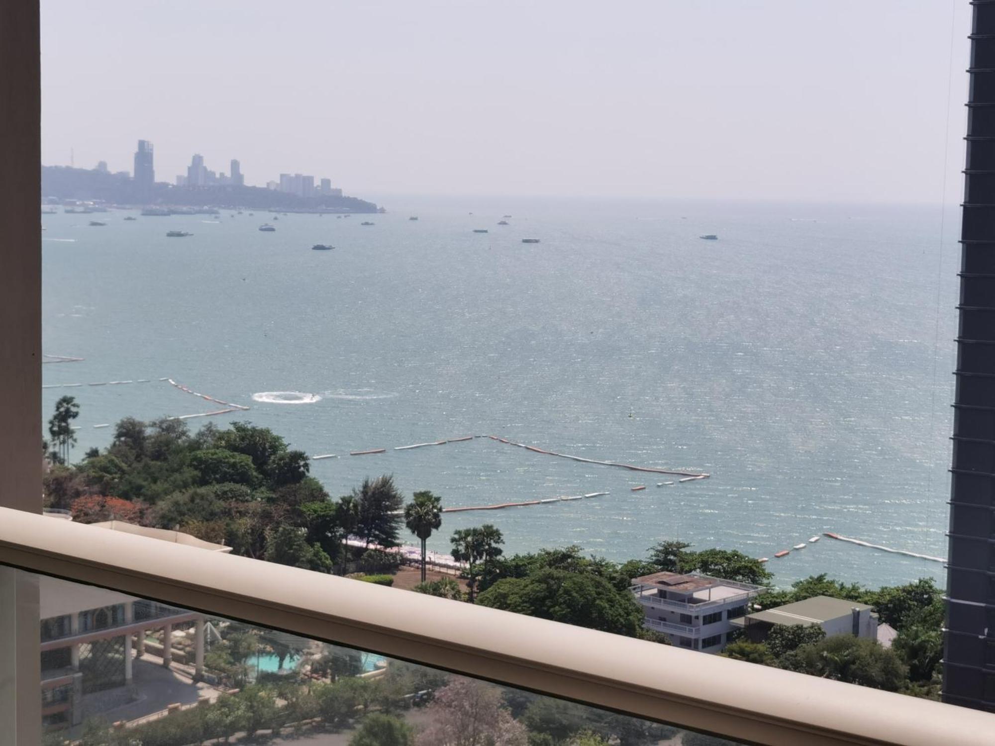 The Riviera Wongamat Hong Apartment Pattaya Esterno foto