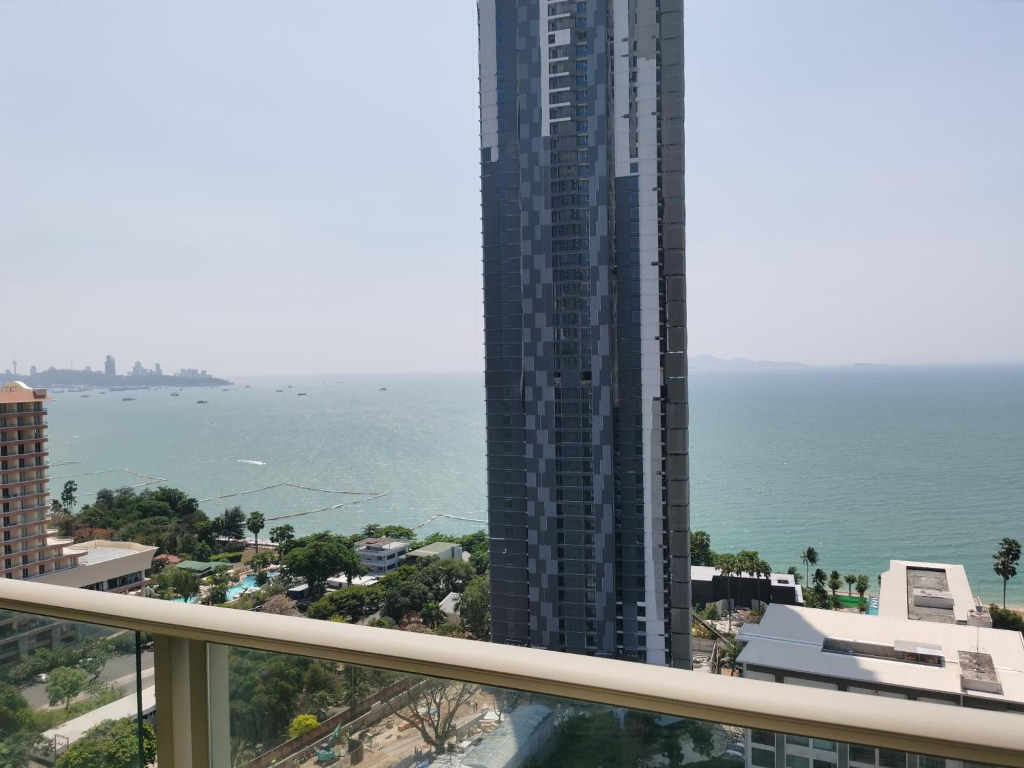The Riviera Wongamat Hong Apartment Pattaya Esterno foto