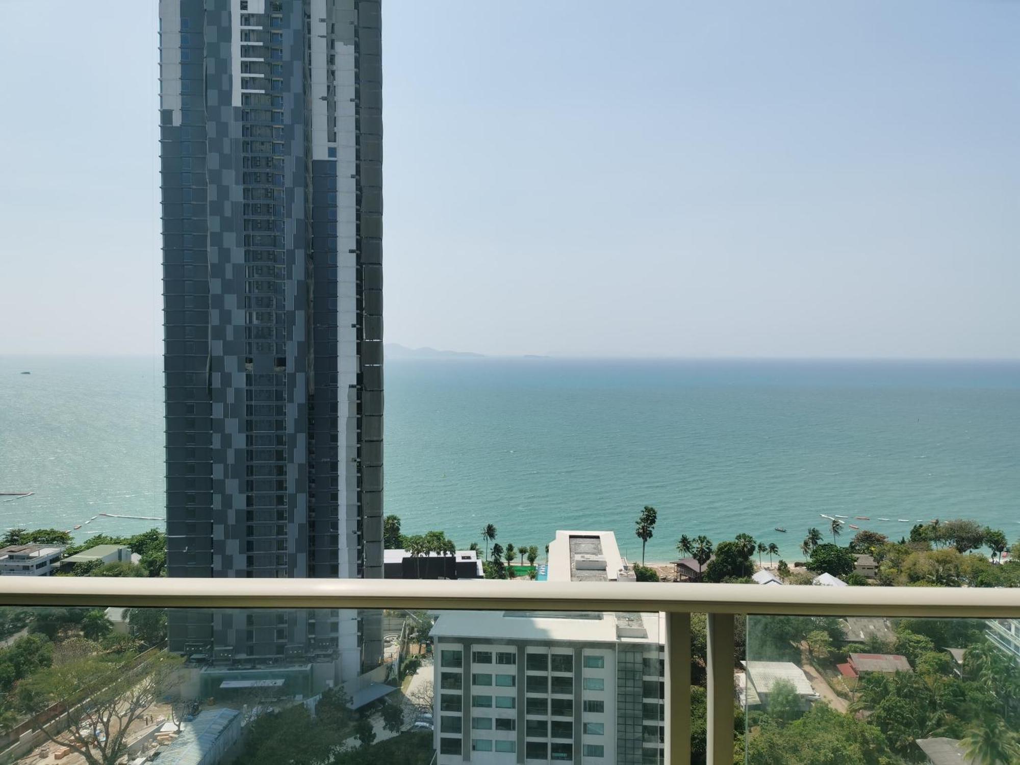 The Riviera Wongamat Hong Apartment Pattaya Esterno foto