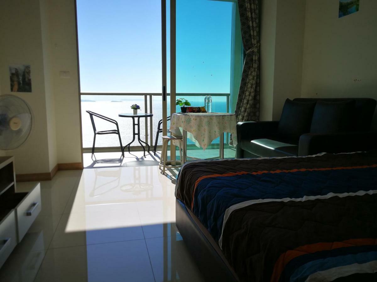The Riviera Wongamat Hong Apartment Pattaya Esterno foto