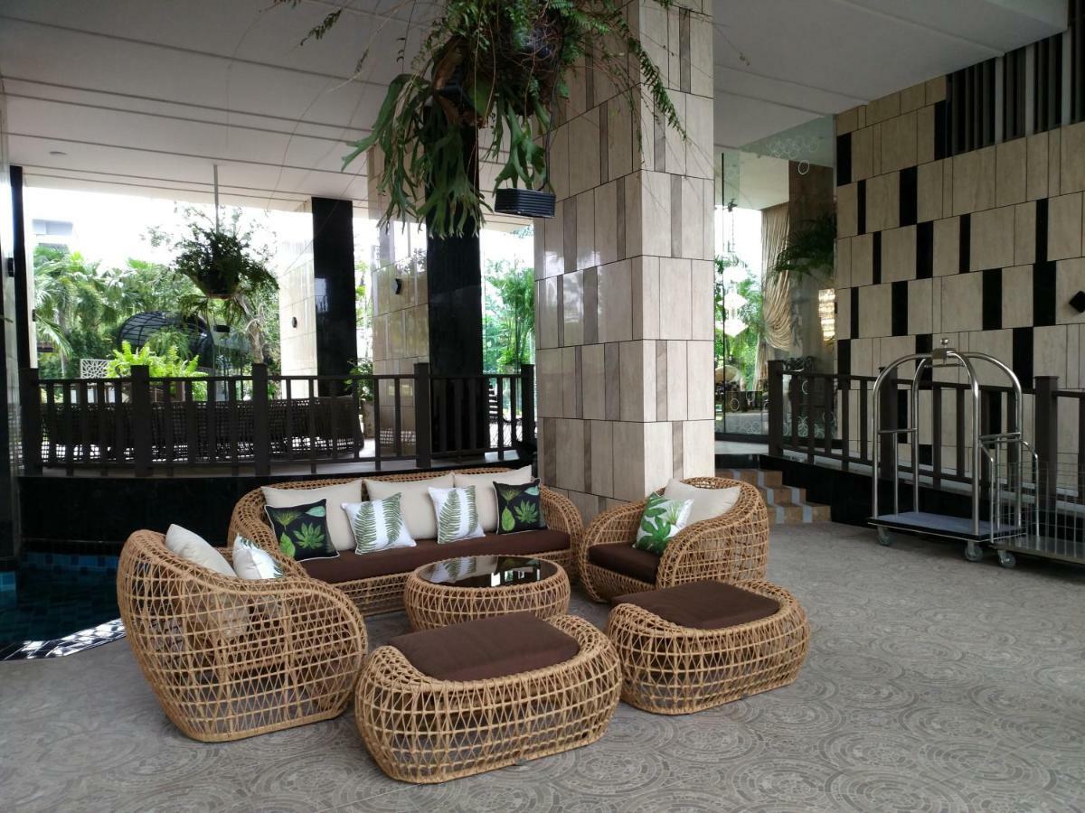 The Riviera Wongamat Hong Apartment Pattaya Esterno foto