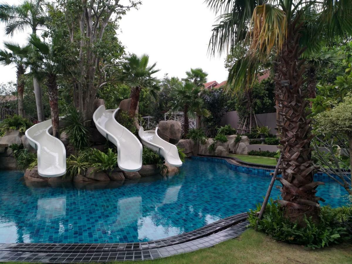 The Riviera Wongamat Hong Apartment Pattaya Esterno foto