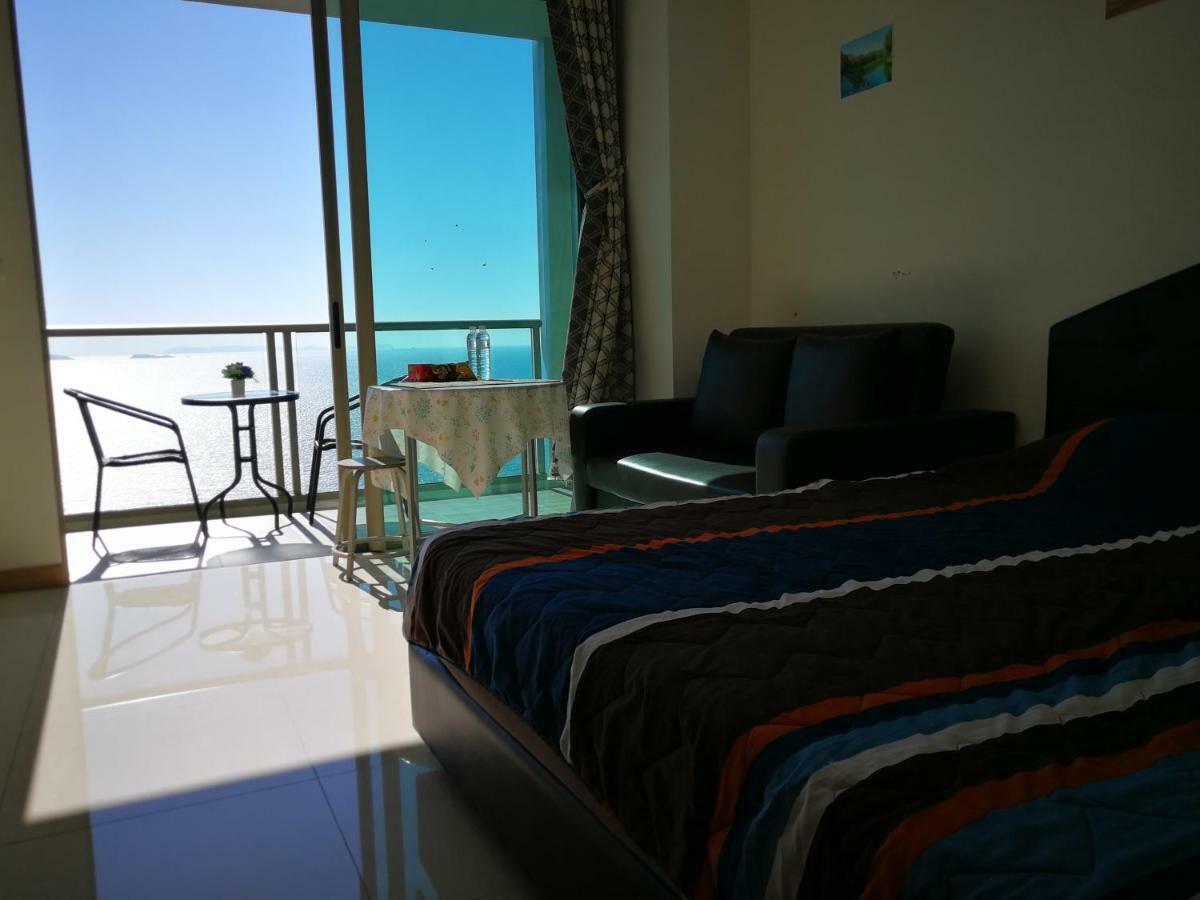 The Riviera Wongamat Hong Apartment Pattaya Esterno foto