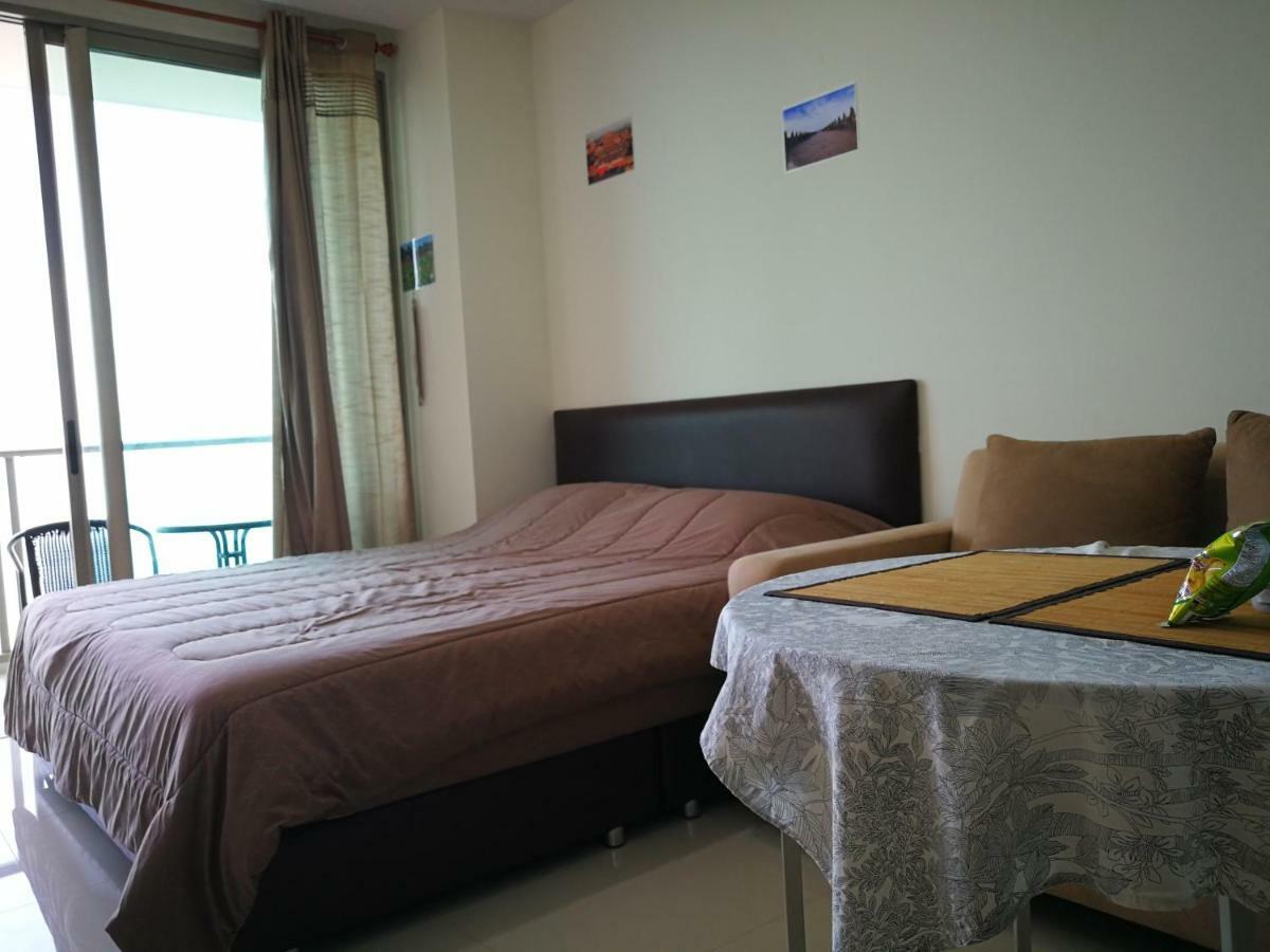 The Riviera Wongamat Hong Apartment Pattaya Esterno foto