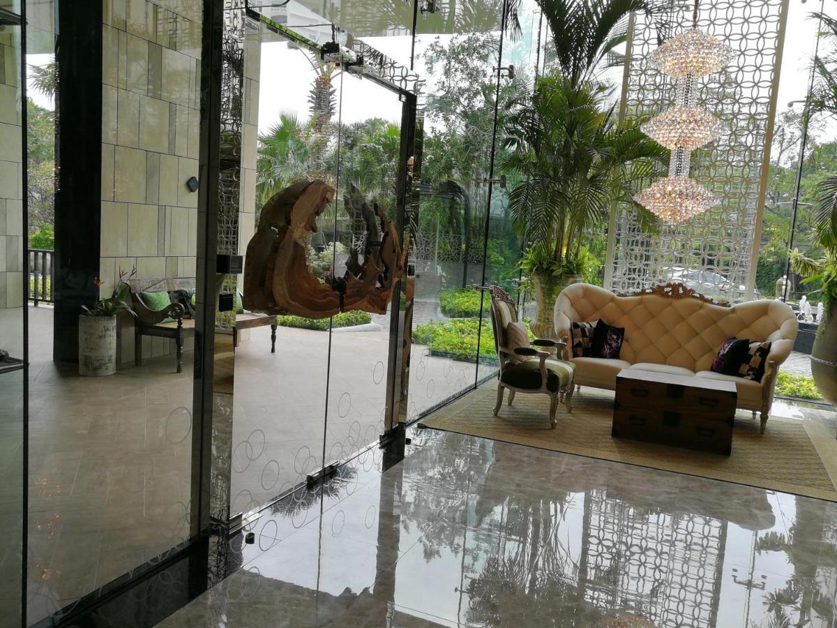 The Riviera Wongamat Hong Apartment Pattaya Esterno foto