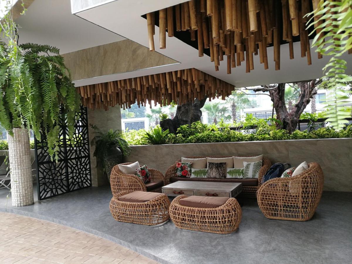 The Riviera Wongamat Hong Apartment Pattaya Esterno foto