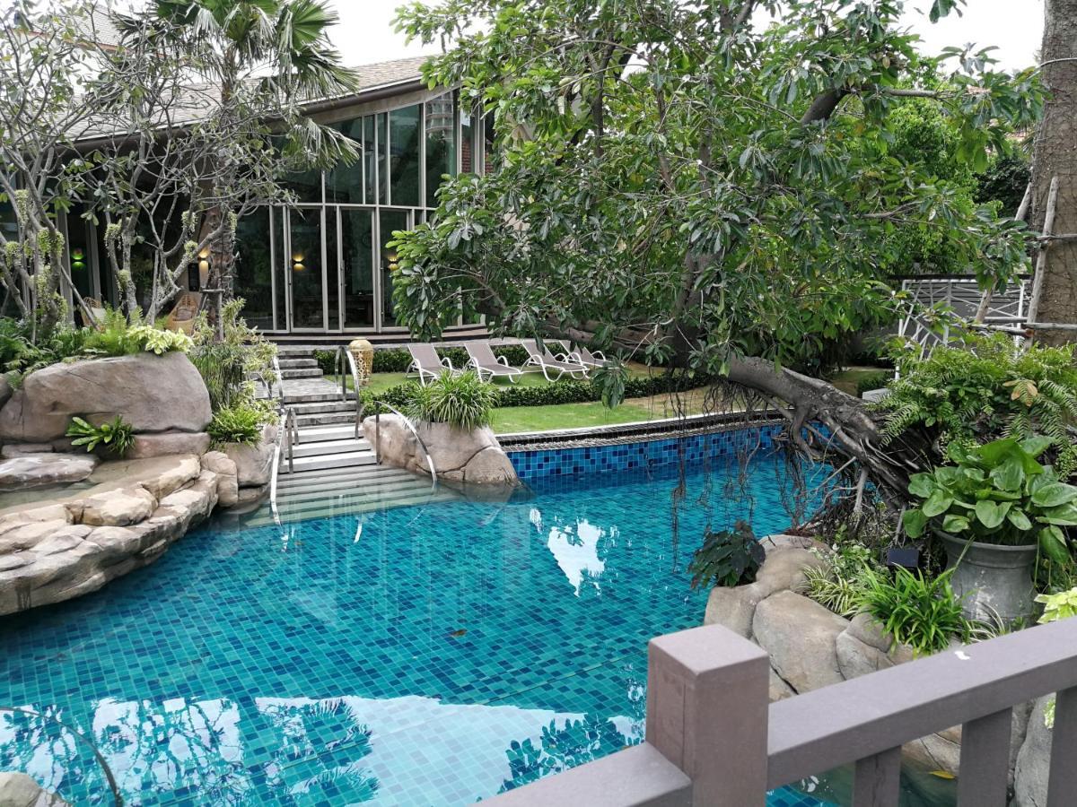 The Riviera Wongamat Hong Apartment Pattaya Esterno foto